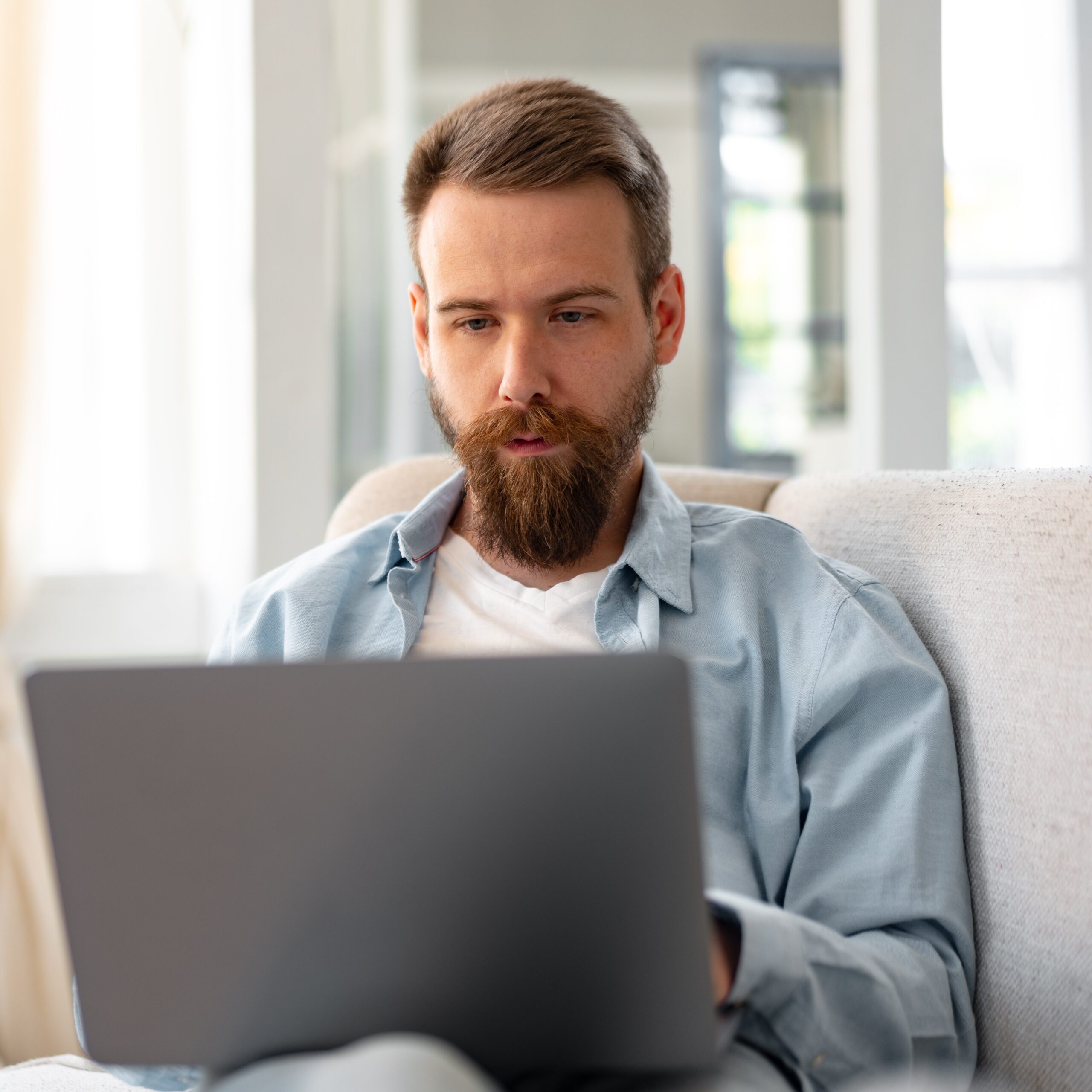 My Girlfriend is Pregnant… Now What?! Man searching on her laptop "My Girlfriend is Pregnant… Now What?!"